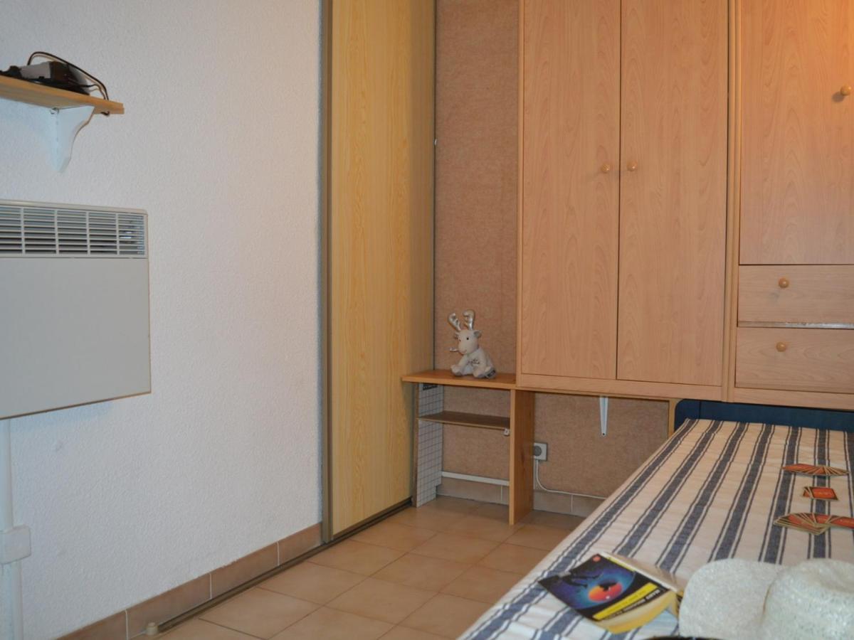 Studio Cabine A St-Raphael Avec Terrasse Et Parking, A 100M De La Plage - Fr-1-226A-23 Saint-Raphaël エクステリア 写真