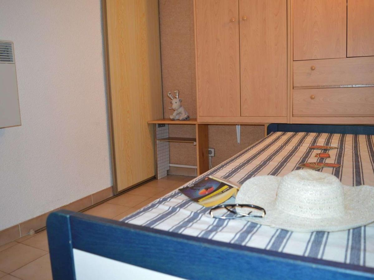 Studio Cabine A St-Raphael Avec Terrasse Et Parking, A 100M De La Plage - Fr-1-226A-23 Saint-Raphaël エクステリア 写真