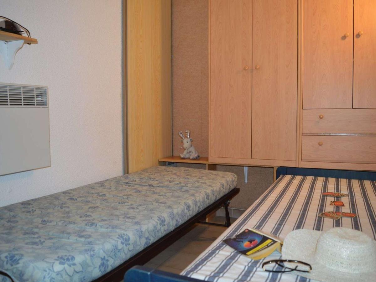 Studio Cabine A St-Raphael Avec Terrasse Et Parking, A 100M De La Plage - Fr-1-226A-23 Saint-Raphaël エクステリア 写真